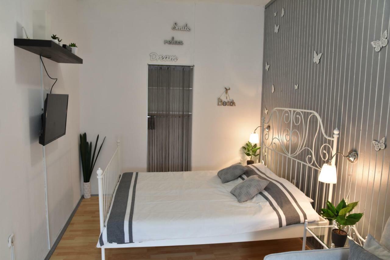 Studio Apartment Lumen Pula Eksteriør billede